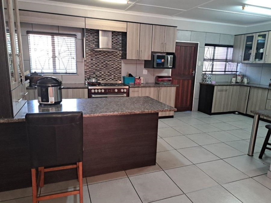 4 Bedroom Property for Sale in Flora Park Northern Cape